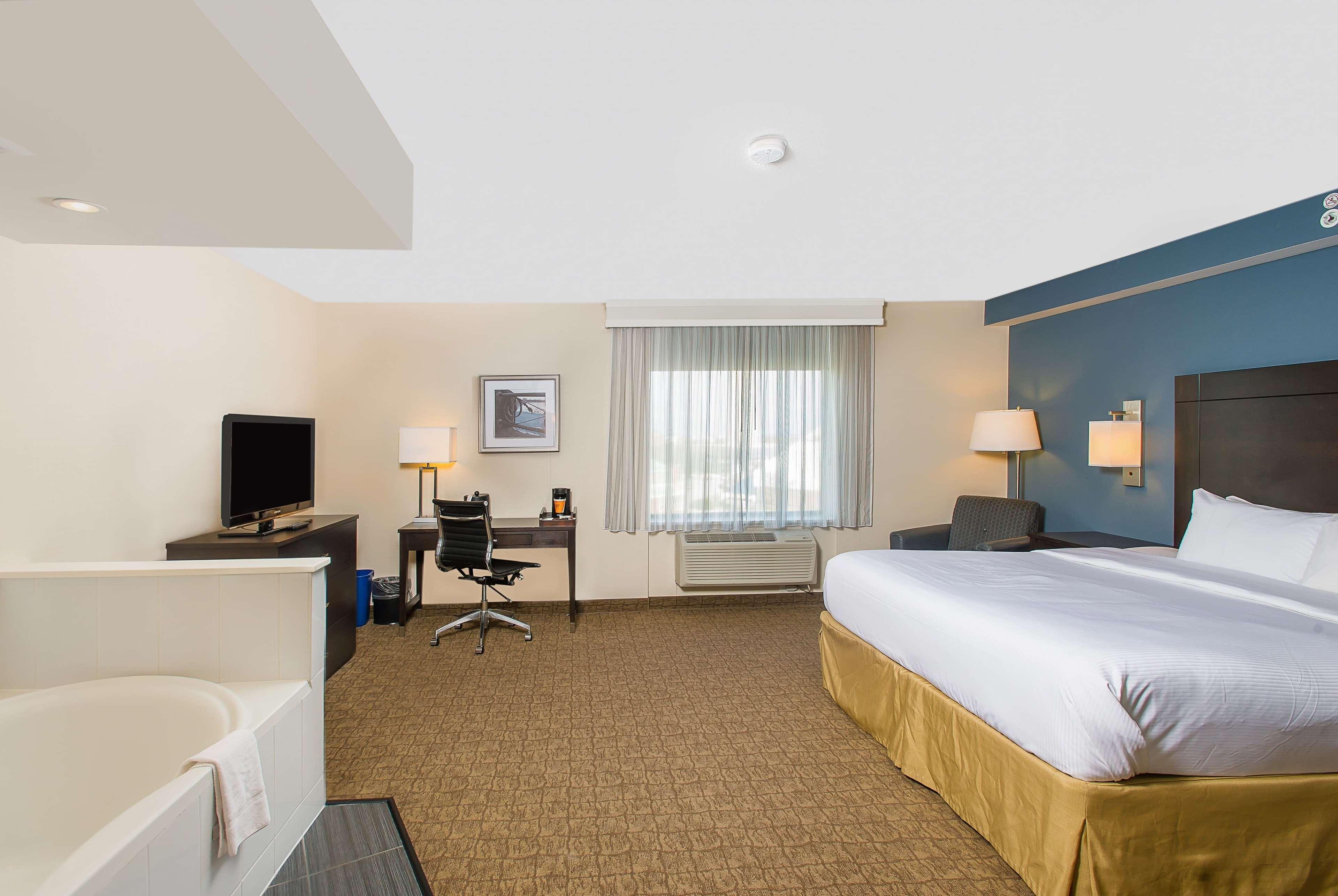 Wyndham Garden Niagara Falls Fallsview Extérieur photo