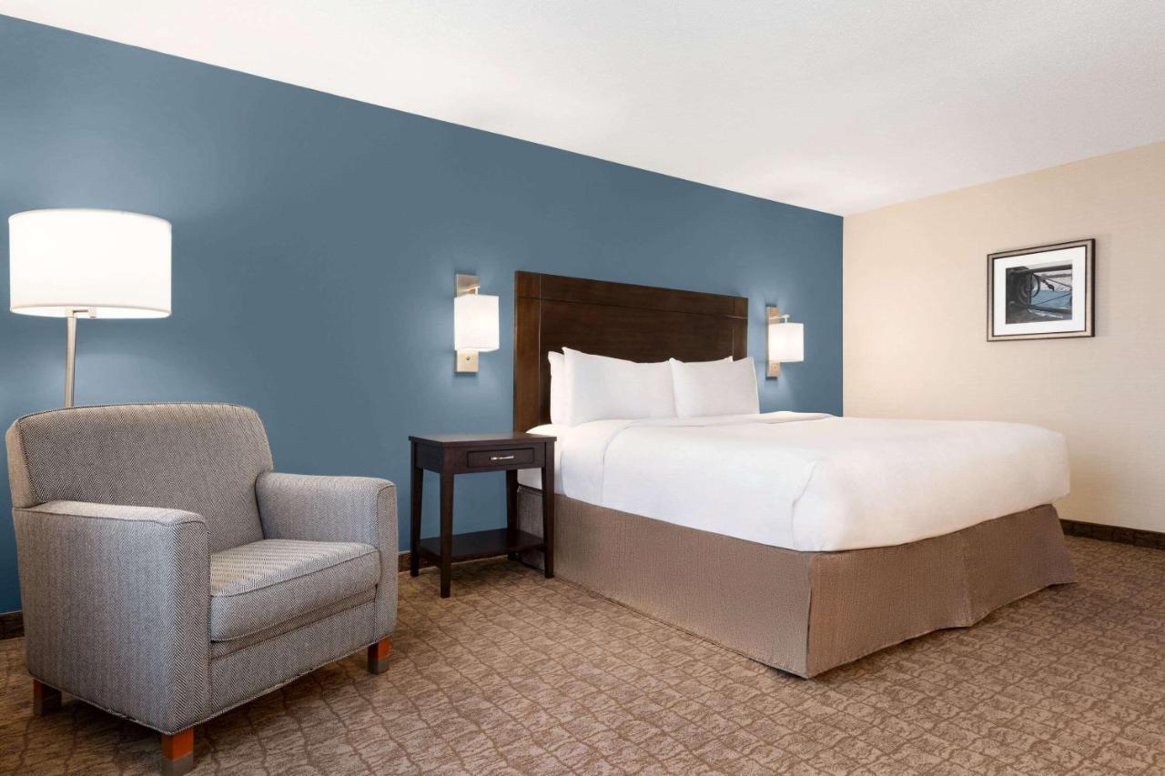 Wyndham Garden Niagara Falls Fallsview Extérieur photo