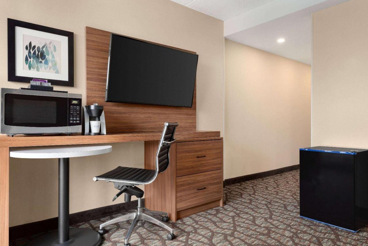 Wyndham Garden Niagara Falls Fallsview Extérieur photo